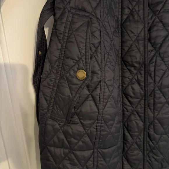Burberry Black Finsbridge Quilted Trench Coat - Picture 5 of 6